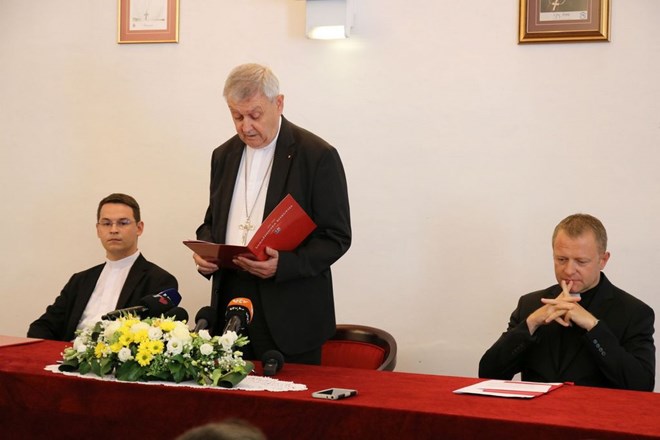 Čestitka biskupa Mrzljaka novom varaždinskom biskupu Boži Radošu: "Vjerujem da ćete nastaviti voditi ovu mladu Crkvu dobrim i plemenitim duhom"